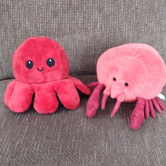 Lubie Crab & Happy & Sad Octopus Plushies - Picture 1 of 4